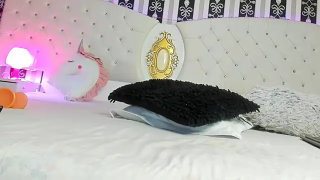 Aidasina online show from March 10, 2025, 8:12 pm