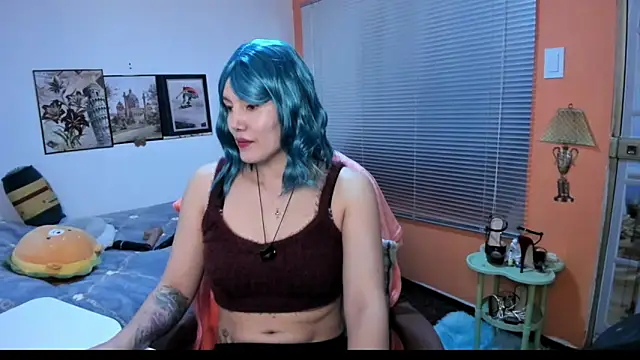 jrcamila online show from October 17, 2025, 2:19 pm