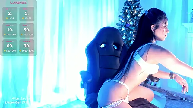 Alicee Levine online show from December 26, 2024, 9:26 pm