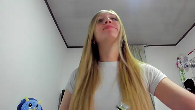 Snapshot of horny__molly_ chatting on May 6, 2026, 4:52 am horny molly online show from May 6, 2026, 4:52 am