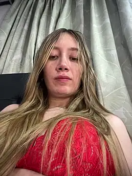 Snapshot of horny__molly_ chatting on June 12, 2026, 5:06 am horny molly online show from June 12, 2026, 5:06 am