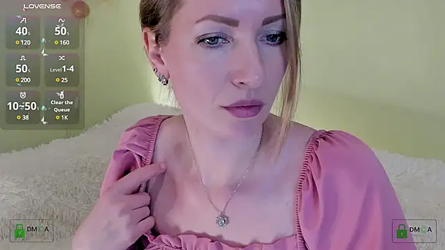 Snapshot of Queenymel chatting on December 8, 2024, 3:13 pm Queenymel online show from December 8, 2024, 3:13 pm