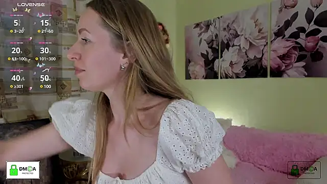 Snapshot of Queenymel chatting on January 16, 2025, 3:35 pm Queenymel online show from January 16, 2025, 3:35 pm