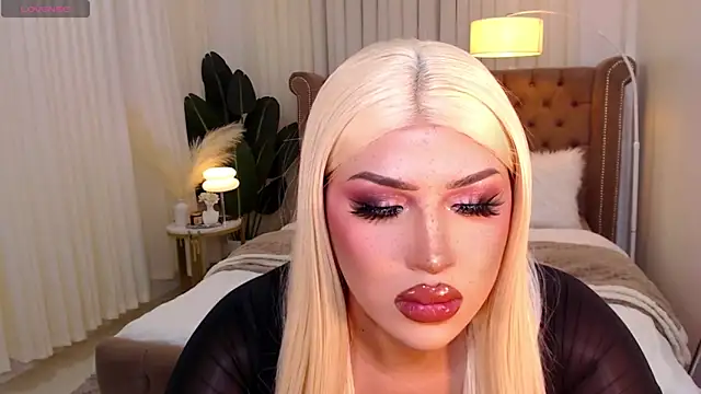 Your Majesty Tyra online show from February 9, 2025, 8:00 am