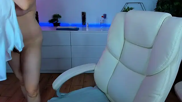 Kamilla Hot online show from October 10, 2025, 5:56 pm