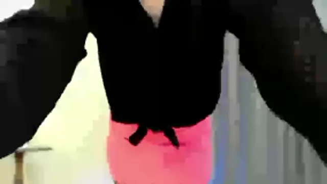 elenaza online show from April 8, 2026, 7:41 am