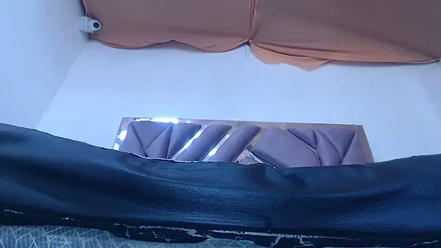 morenahott1 online show from January 15, 2025, 2:56 pm