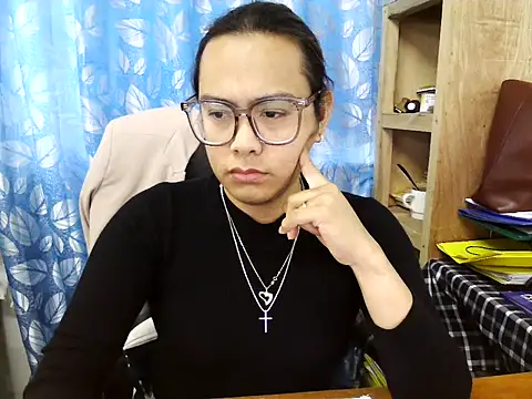 Snapshot of Your_PrettyGirlxxx chatting on May 8, 2026, 12:27 am Your PrettyGirlxxx online show from May 8, 2026, 12:27 am