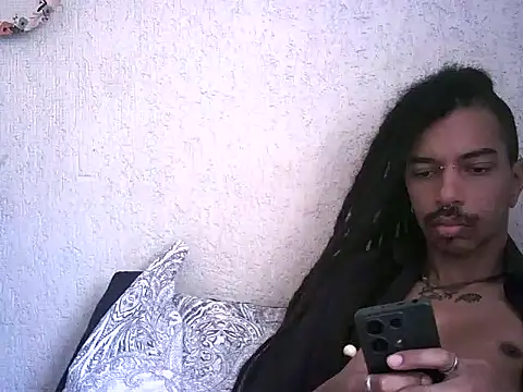 Snapshot of DarkSlim666 chatting on January 18, 2026, 4:00 pm DarkSlim666 online show from January 18, 2026, 4:00 pm