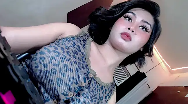 Chubbytransgirl21 online show from February 25, 2025, 9:13 pm