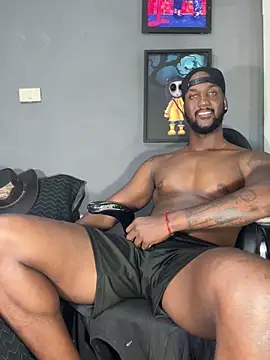 blackdrey18 online show from March 9, 2025, 2:32 pm