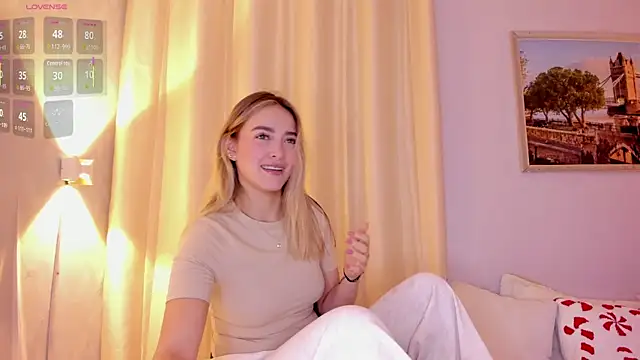 Assh lee  online show from December 18, 2025, 12:44 pm