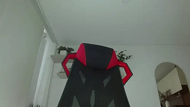 Snapshot of Robyn_Miller chatting on September 11, 2025, 1:44 pm Robyn Miller online show from September 11, 2025, 1:44 pm