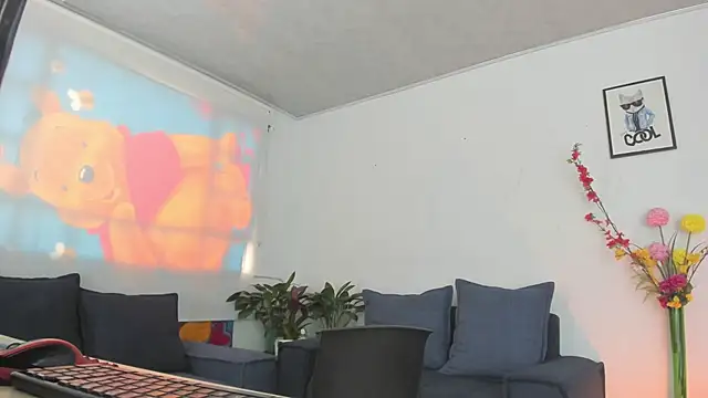 alicia rouusel online show from September 18, 2025, 1:02 pm