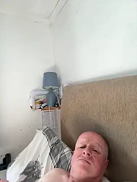 locallad88 online show from September 8, 2025, 3:44 pm