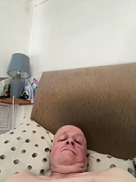 locallad88 online show from April 24, 2026, 3:58 pm