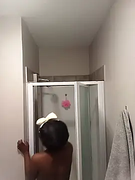 Snapshot of khonnieyouslut chatting on April 5, 2026, 10:01 am khonnieyouslut online show from April 5, 2026, 10:01 am