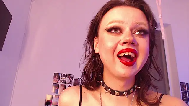 Snapshot of ursula_davis chatting on January 29, 2025, 11:35 pm ursula davis online show from January 29, 2025, 11:35 pm