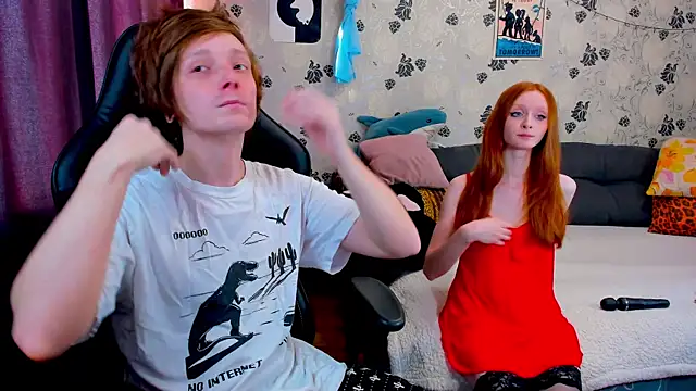 Snapshot of lakmsrrrmrrr chatting on February 20, 2025, 10:37 am lakmsrrrmrrr online show from February 20, 2025, 10:37 am