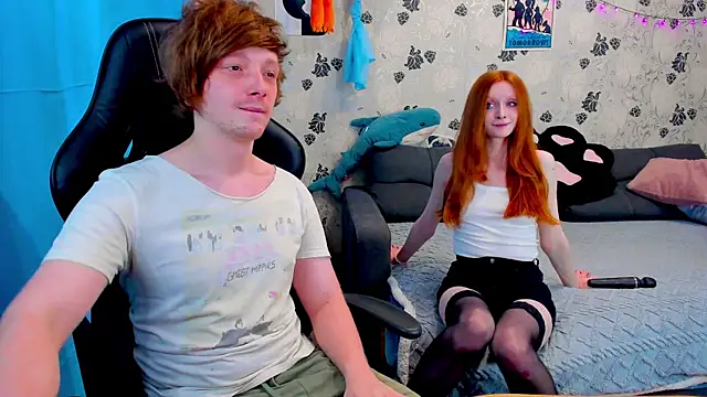 Snapshot of lakmsrrrmrrr chatting on March 9, 2025, 10:41 am lakmsrrrmrrr online show from March 9, 2025, 10:41 am