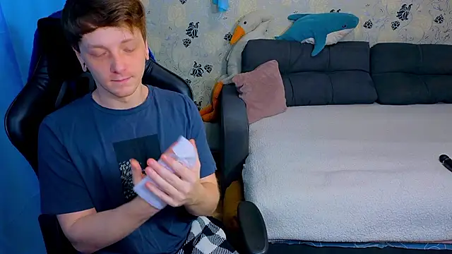 Snapshot of lakmsrrrmrrr chatting on February 6, 2026, 10:51 am lakmsrrrmrrr online show from February 6, 2026, 10:51 am