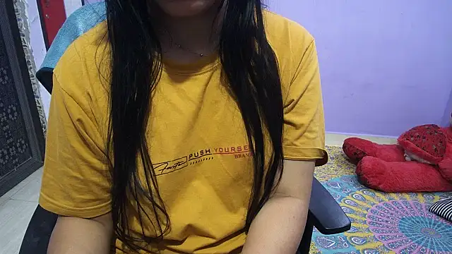 BabyNaina online show from December 3, 2025, 7:01 pm