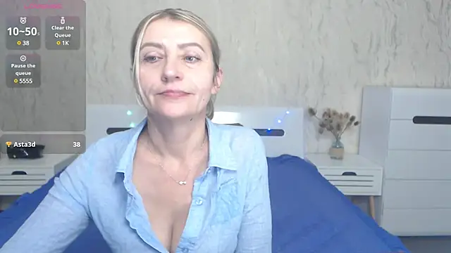 ZoeGrant online show from February 13, 2025, 10:54 pm