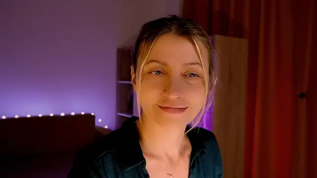 Snapshot of ZoeGrant chatting on April 28, 2026, 5:40 pm ZoeGrant online show from April 28, 2026, 5:40 pm
