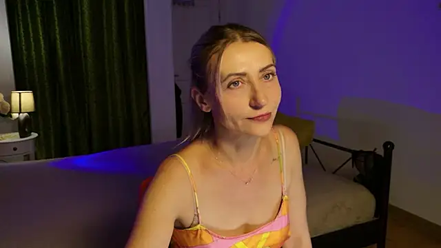 Snapshot of ZoeGrant chatting on May 29, 2026, 5:33 pm ZoeGrant online show from May 29, 2026, 5:33 pm
