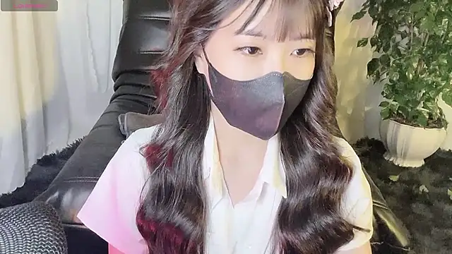 Snapshot of Mya_Lee chatting on December 11, 2024, 7:25 pm Mya Lee online show from December 11, 2024, 7:25 pm