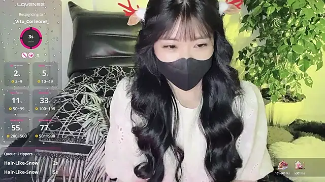 Snapshot of Mya_Lee chatting on December 24, 2024, 4:40 pm Mya Lee online show from December 24, 2024, 4:40 pm