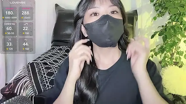 Snapshot of Mya_Lee chatting on January 3, 2025, 3:12 pm Mya Lee online show from January 3, 2025, 3:12 pm