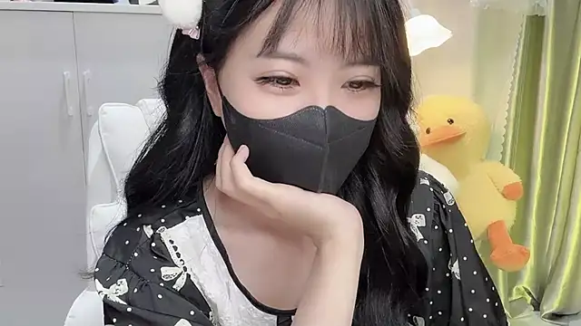 Snapshot of Mya_Lee chatting on February 1, 2025, 5:37 pm Mya Lee online show from February 1, 2025, 5:37 pm