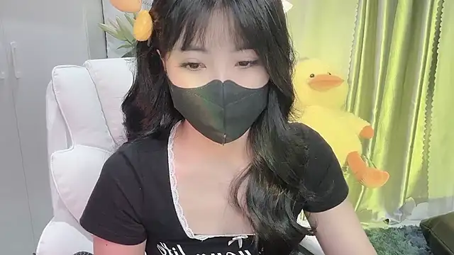 Snapshot of Mya_Lee chatting on February 14, 2025, 4:31 pm Mya Lee online show from February 14, 2025, 4:31 pm