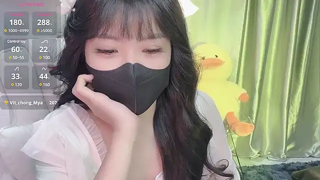 Snapshot of Mya_Lee chatting on February 18, 2025, 4:37 pm Mya Lee online show from February 18, 2025, 4:37 pm