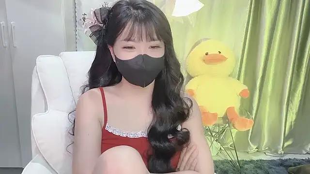 Snapshot of Mya_Lee chatting on February 19, 2025, 4:33 pm Mya Lee online show from February 19, 2025, 4:33 pm