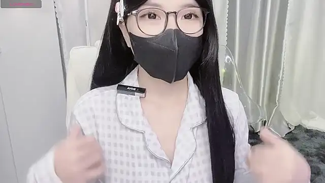 Snapshot of Mya_Lee chatting on September 24, 2025, 3:15 pm Mya Lee online show from September 24, 2025, 3:15 pm