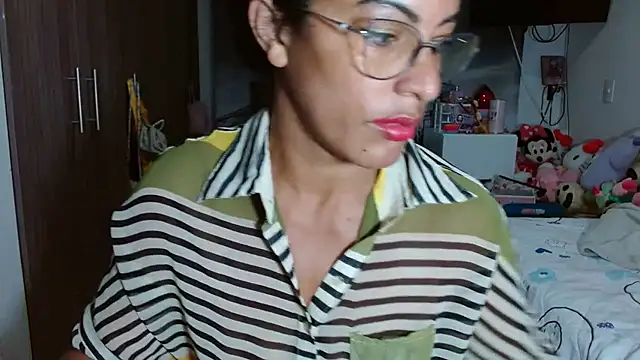 kateleyagrey online show from December 17, 2024, 10:23 am