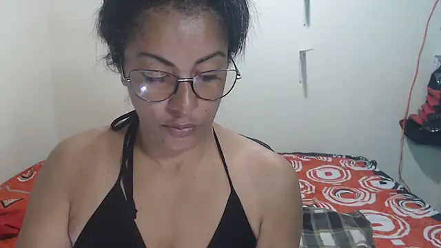 kateleyagrey online show from November 4, 2025, 6:29 pm