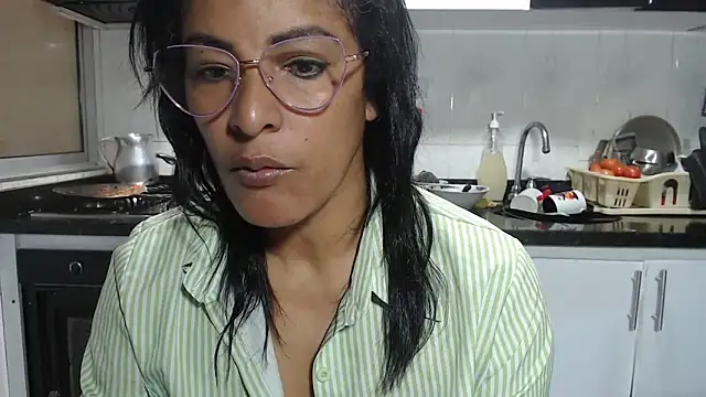 kateleyagrey online show from May 22, 2026, 7:08 pm