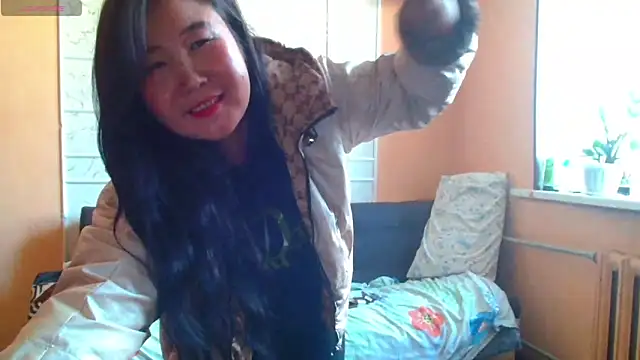 Snapshot of Bet_Lu chatting on March 13, 2025, 8:32 pm Bet Lu online show from March 13, 2025, 8:32 pm