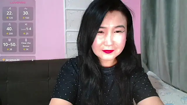 Snapshot of Bet_Lu chatting on October 19, 2025, 10:10 pm Bet Lu online show from October 19, 2025, 10:10 pm