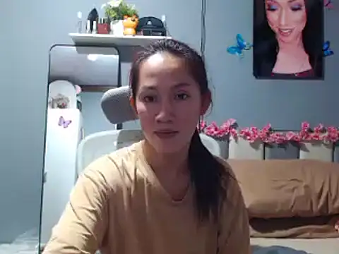 babysuckerxxx online show from June 2, 2026, 4:36 am
