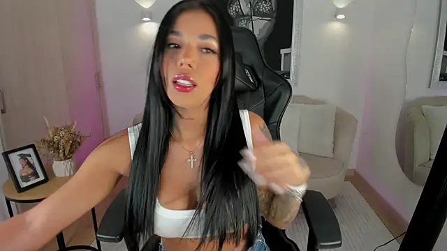 BellaRossii online show from May 27, 2026, 10:29 pm