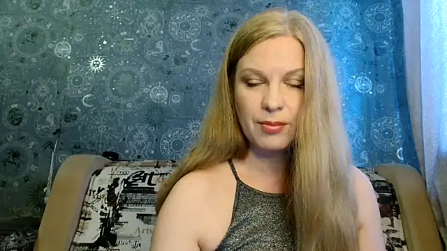 Snapshot of BlondeFox chatting on April 29, 2026, 3:21 am BlondeFox online show from April 29, 2026, 3:21 am