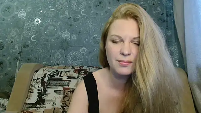 Snapshot of BlondeFox chatting on June 1, 2026, 3:08 am BlondeFox online show from June 1, 2026, 3:08 am