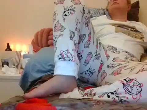 RealLittleRedRidingHood online show from November 16, 2025, 9:20 pm