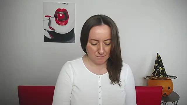 Snapshot of Abby_Taylorr chatting on October 19, 2025, 6:25 am Abby Taylorr online show from October 19, 2025, 6:25 am