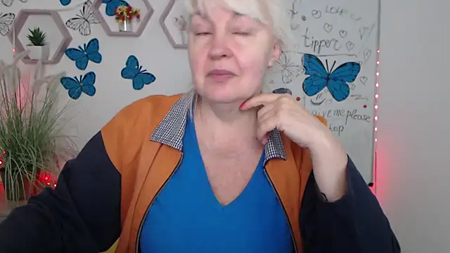 Snapshot of BlondyLeeBest chatting on March 17, 2025, 7:15 pm BlondyLeeBest online show from March 17, 2025, 7:15 pm