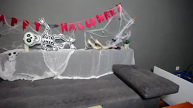 Snapshot of BlondyLeeBest chatting on November 1, 2025, 8:11 pm BlondyLeeBest online show from November 1, 2025, 8:11 pm